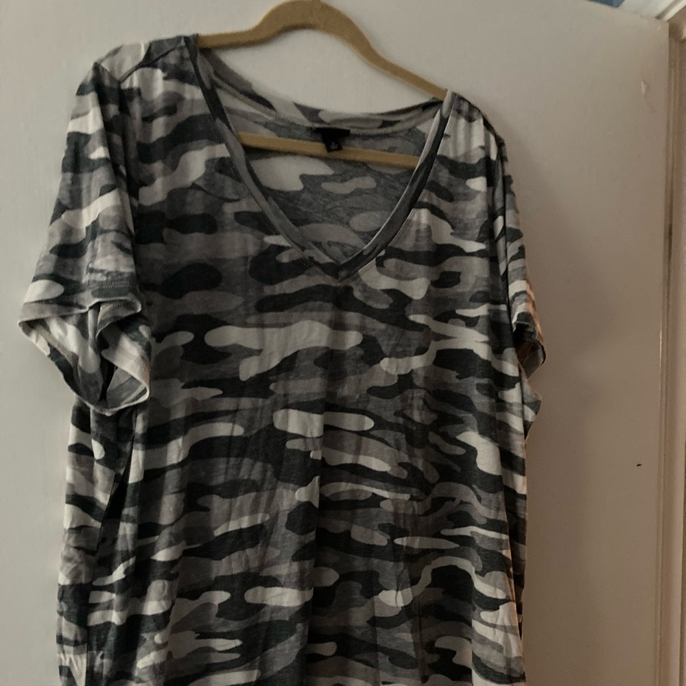 Gray camouflage torrid T-shirt